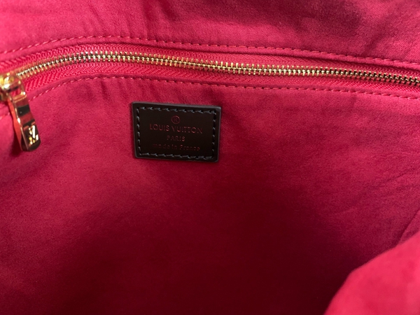 ルイヴィトンバッグ着用イメージ